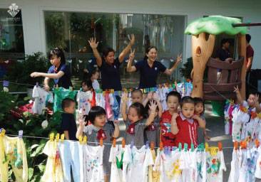 kindy-city-clothes-study