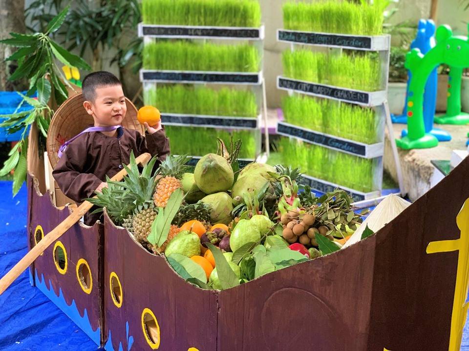 SÂN TRƯỜNG KINDY CITY THÀNH “CHỢ NỔI” XÔM TỤ 01