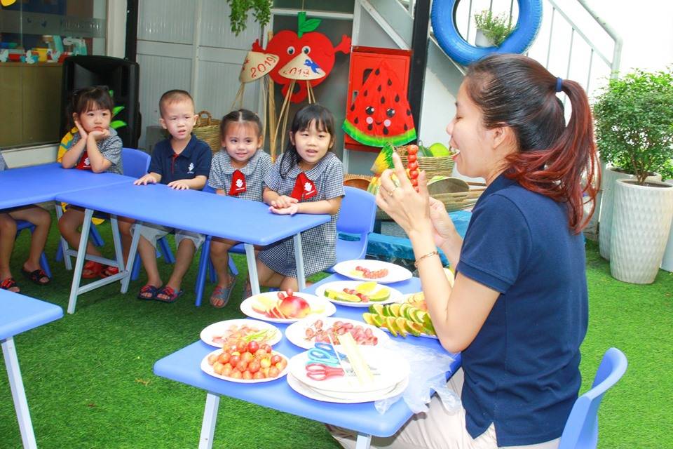SÂN TRƯỜNG KINDY CITY THÀNH “CHỢ NỔI” XÔM TỤ 04