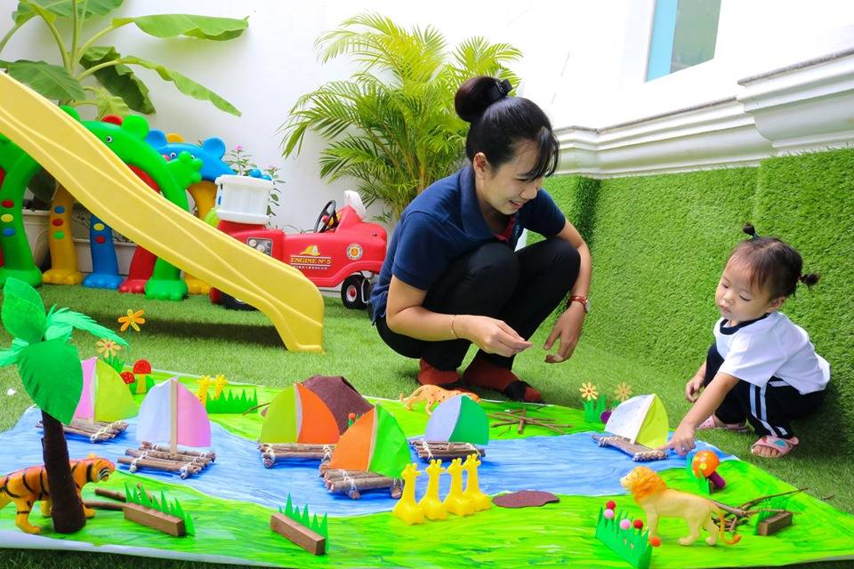 truong-mam-non-quoc-te-tre-em-thanh-pho-cung-co-dong-song-tuoi-tho