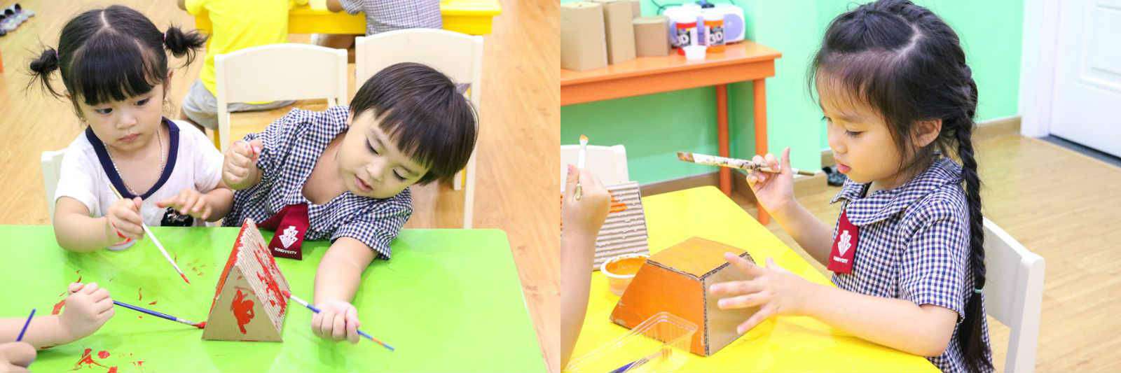 Học sinh Kindy City cùng cô làm ngồi nhà hộp giấy 