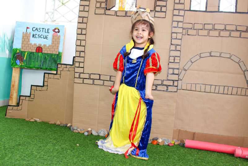 Trẻ đóng kịch giải cứu công chúa tại Kindy City