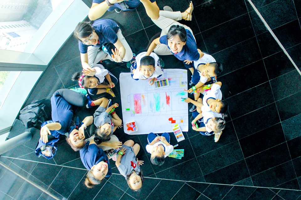 Cha mẹ hãy tạo điều kiện cho con cầm bút phác họa giấc mơ của mình