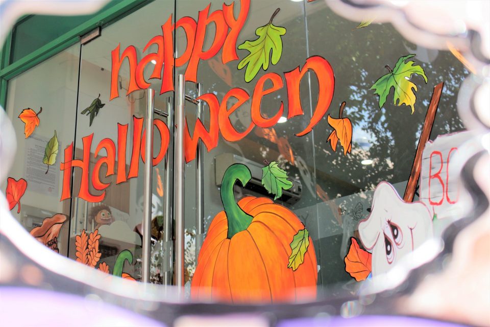 Không khí lễ hội Halloween