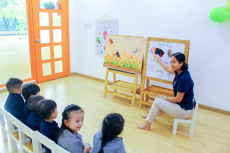 Trẻ tham gia hoạt động sáng tạo tại trường Mầm non Quốc tế Kindy City Trẻ tham gia hoạt động sáng tạo tại Kindy City