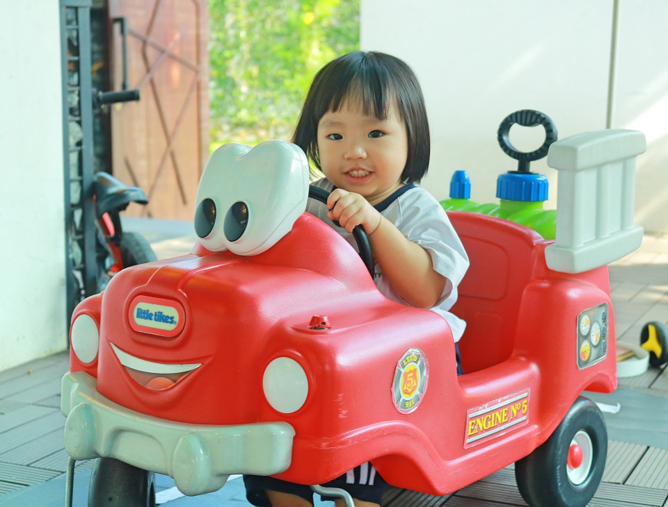 Trẻ học qua chơi tại "Roads Study"