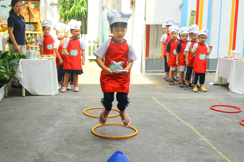 Thợ làm bánh vận động giữ dáng thon gọn