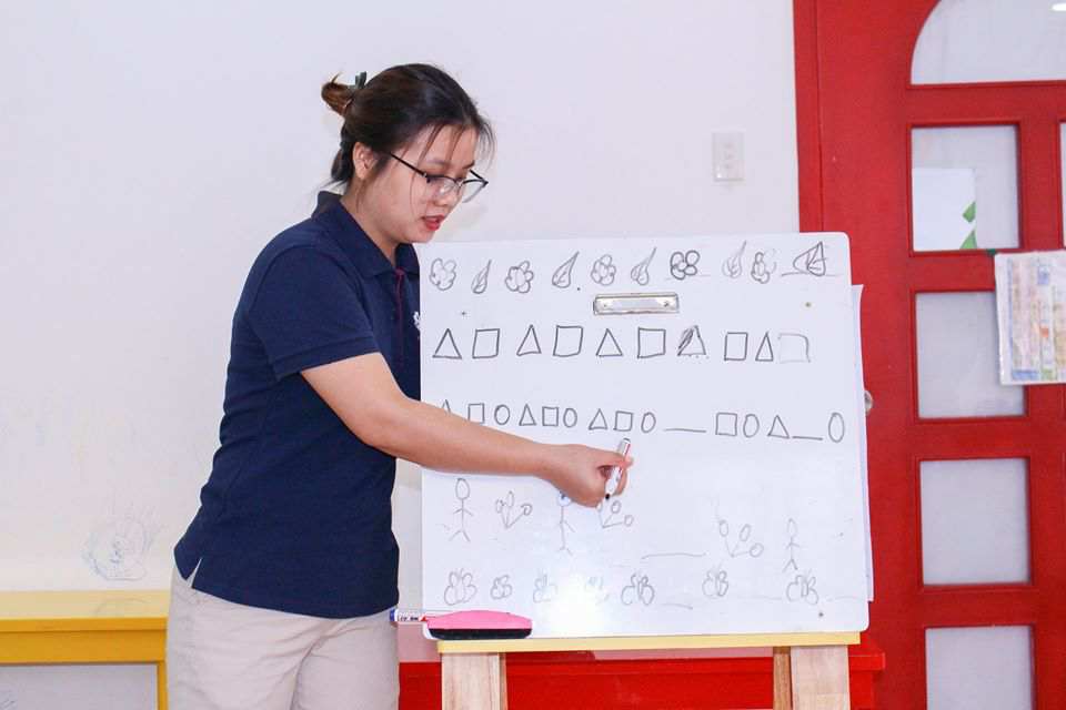 xếp xen kẽ không khó với trẻ