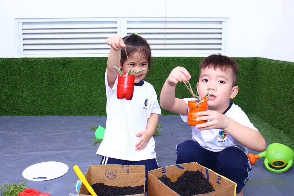 Những hoạt động thú vị tại sân trường của bé vào những ngày trước khi nghỉ dịch