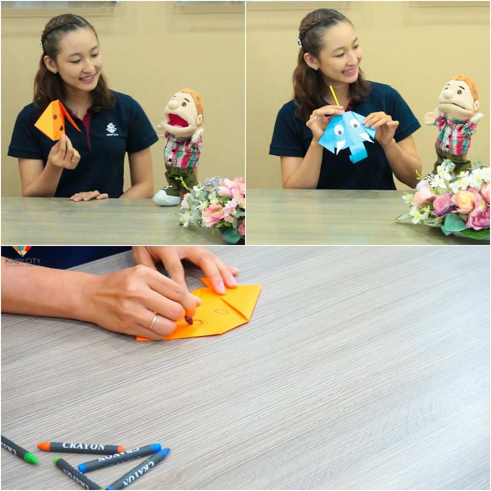 Chú voi xanh làm từ giấy
