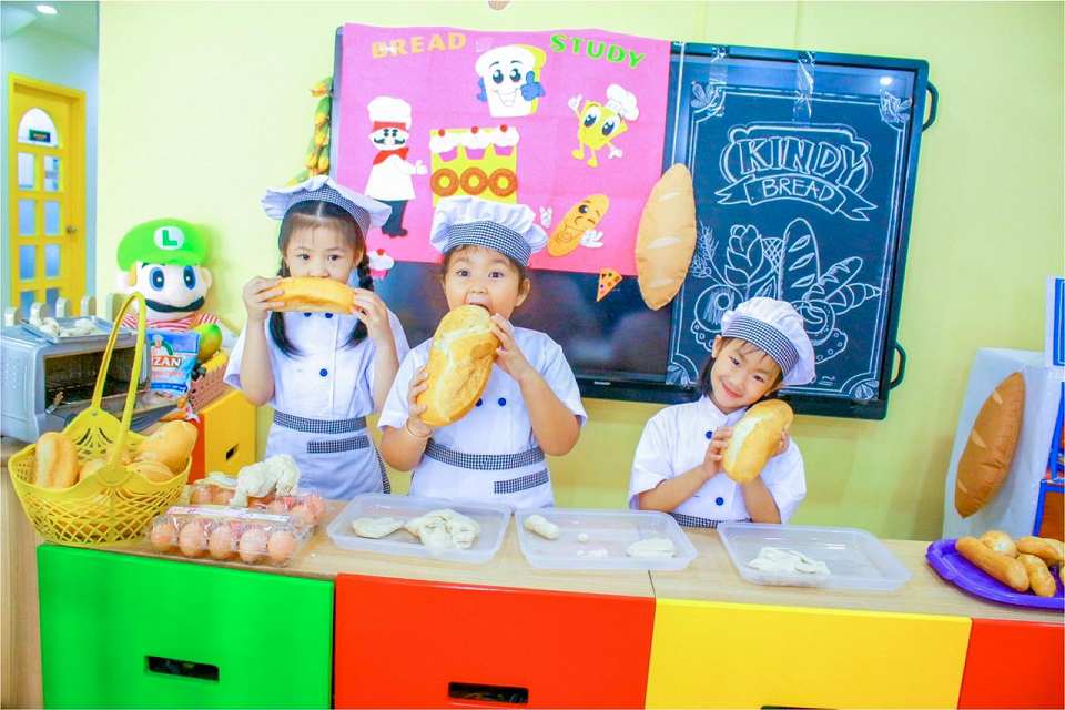 truong-mam-non-quoc-te-sam-vai-theo-chu-de-the-manh-cua-hoc-sinh-kindy-city
