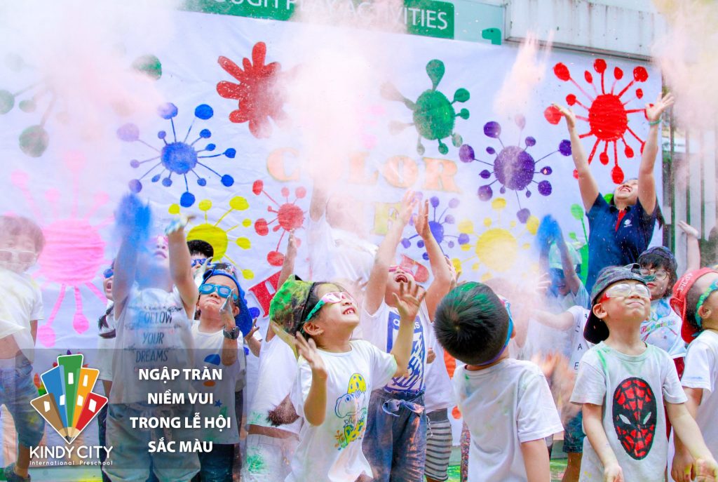 NGẬP TRÀN NIỀM VUI TRONG LỄ HỘI SẮC MÀU