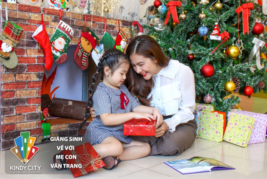 DIỄN VIÊN V N TRANG: “YÊU TÍNH THỰC TẾ CỦA NGÔI TRƯỜNG NÀY”
