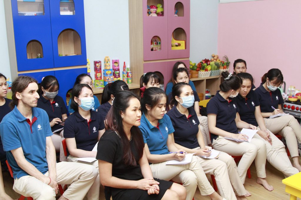 Buổi tập huấn chủ đề Đánh giá học sinh và trao đổi với phụ huynh