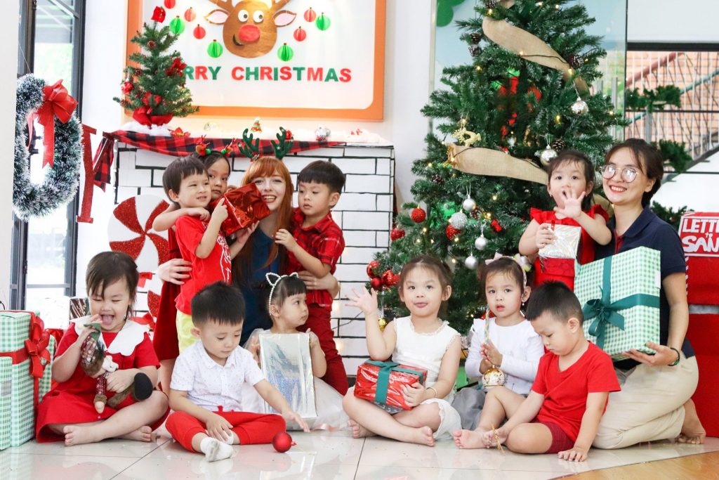 Học sinh Kindy City thỏa vui học-qua- chơi